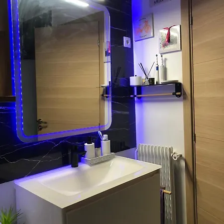 Marquis Tour Eiffel Paris Porte De Versailles Bed & Breakfast Issy-les-Moulineaux